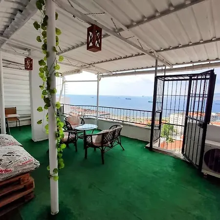 Penthouse With Unique Sea View And Private Terrace דירה *