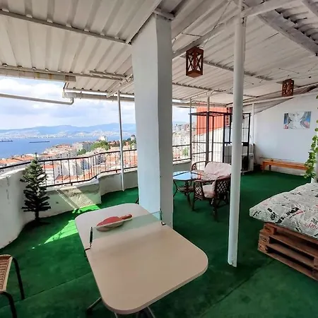 Penthouse With Unique Sea View And Private Terrace Izmir